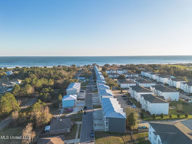 47 Oak Alley Lane, Long Beach, MS 39560