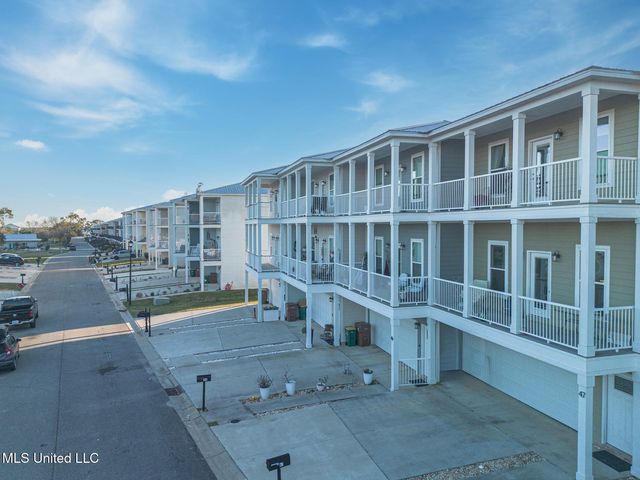 47 Oak Alley Lane, Long Beach, MS 39560