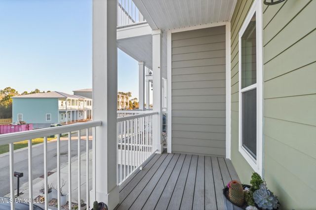 47 Oak Alley Lane, Long Beach, MS 39560