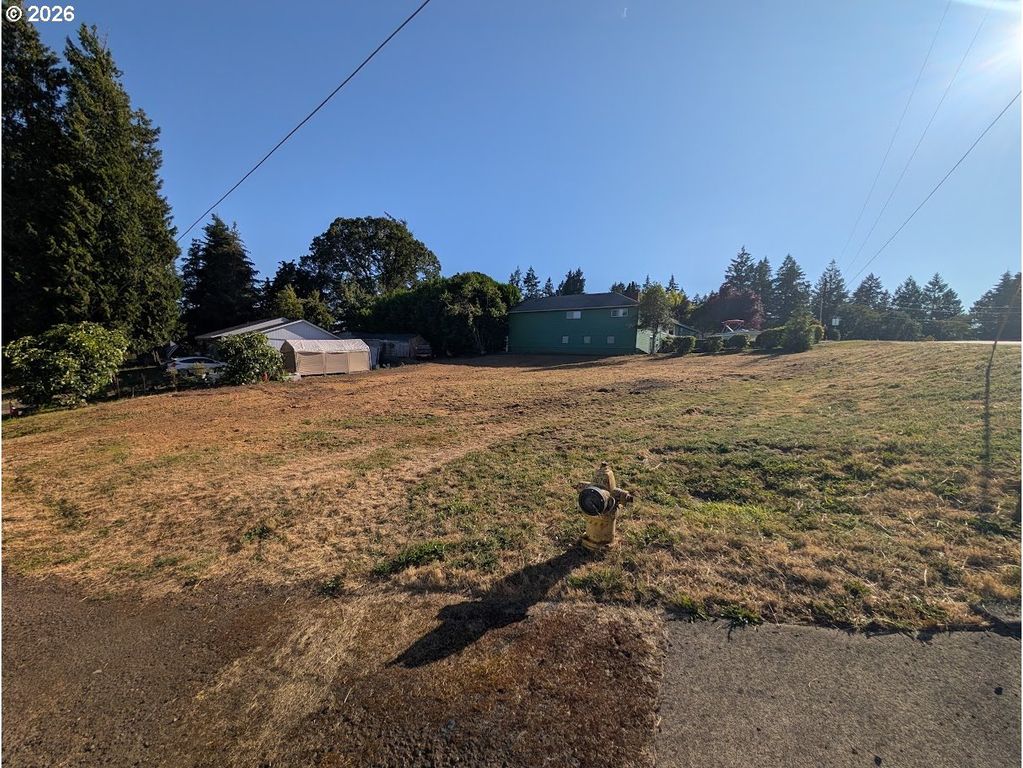 510 W 5th St, La Center, WA 98629