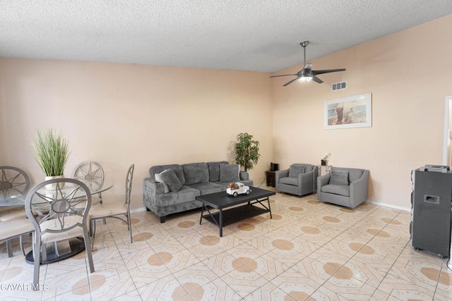 37603 Melton Avenue, Palmdale, CA 93550