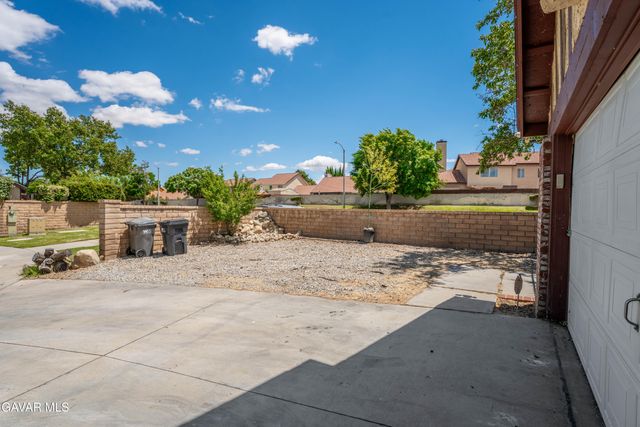 37603 Melton Avenue, Palmdale, CA 93550