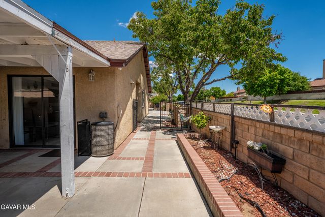 37603 Melton Avenue, Palmdale, CA 93550