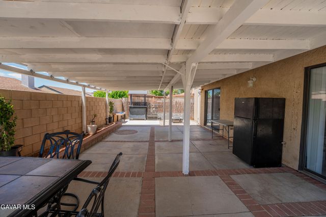 37603 Melton Avenue, Palmdale, CA 93550