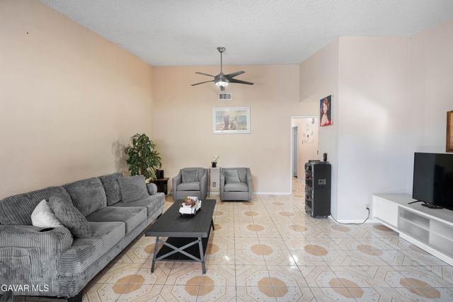37603 Melton Avenue, Palmdale, CA 93550
