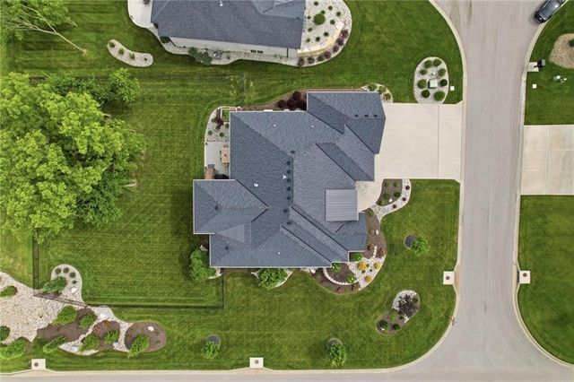 3 Spavinaw Court, Lake Winnebago, MO 64034