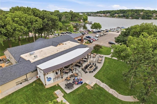 3 Spavinaw Court, Lake Winnebago, MO 64034