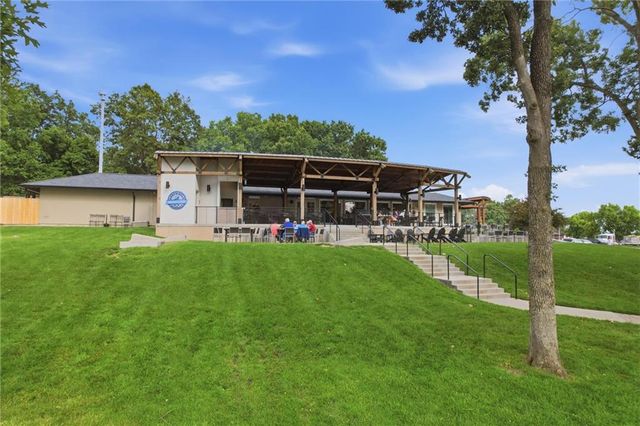3 Spavinaw Court, Lake Winnebago, MO 64034