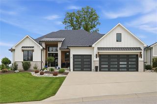 3 Spavinaw Court, Lake Winnebago, MO 64034