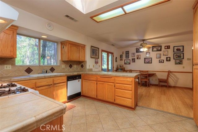 6487 Perry Road, Magalia, CA 95954