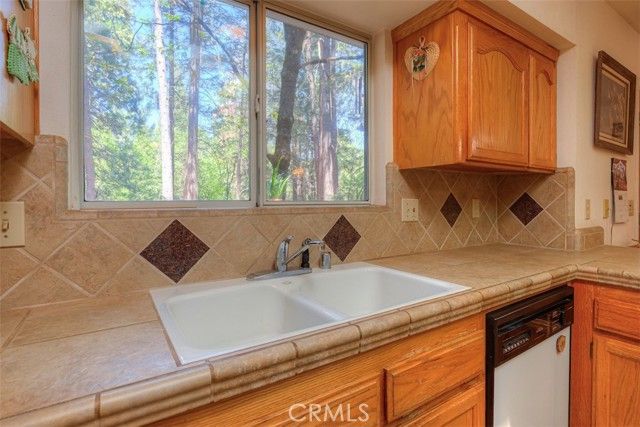 6487 Perry Road, Magalia, CA 95954