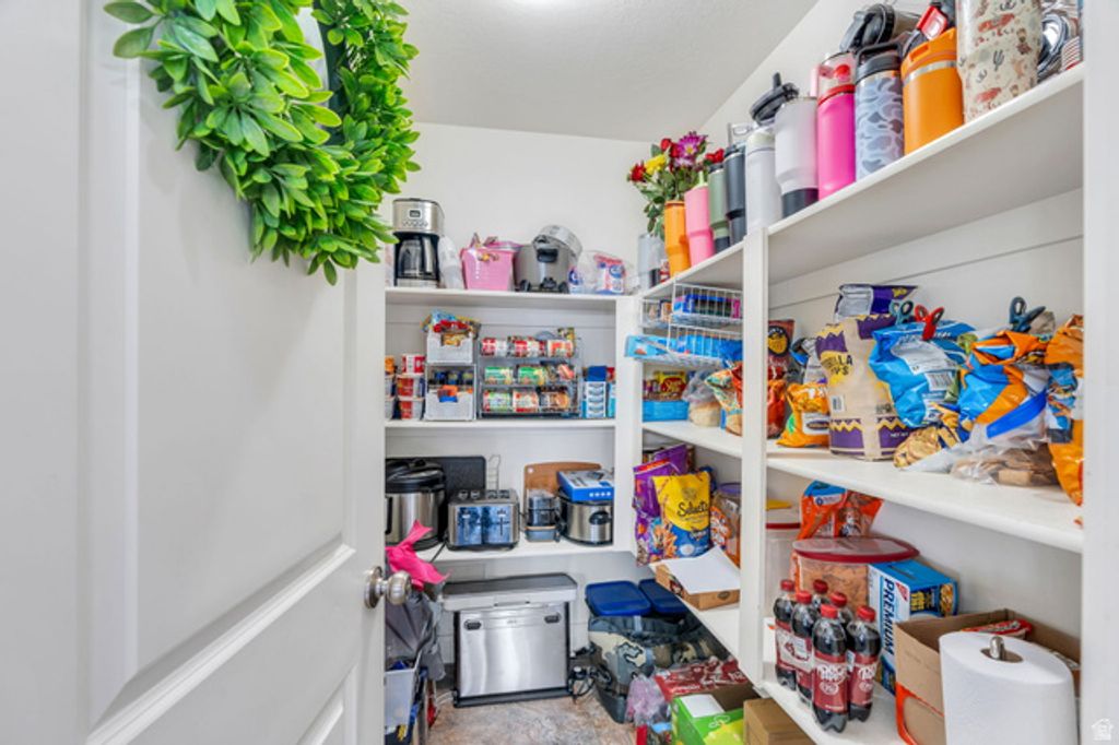 Image 6 of property listing at 245 W 1770 S, Payson, UT 84651