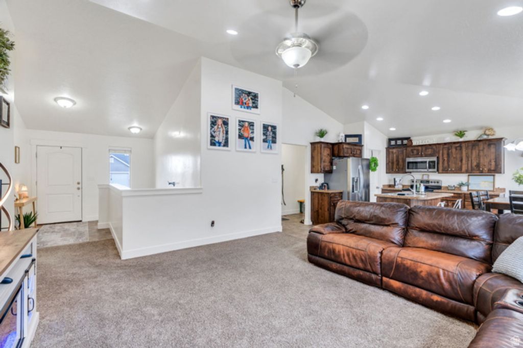 Image 9 of property listing at 245 W 1770 S, Payson, UT 84651