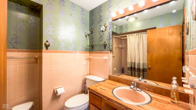 606 E 66th Street, Indianapolis, IN 46220