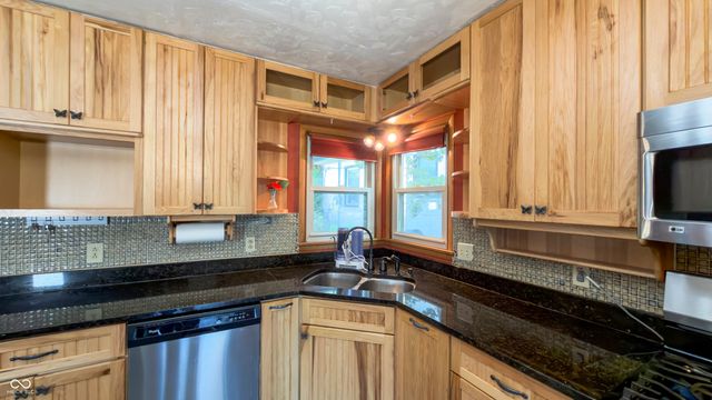 606 E 66th Street, Indianapolis, IN 46220