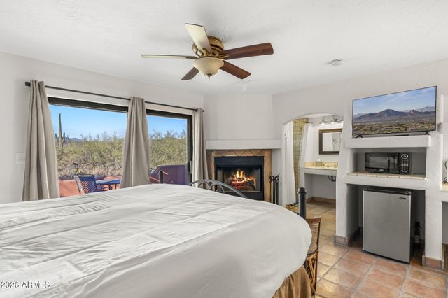 40205 N 26TH Street, Cave Creek, AZ 85331