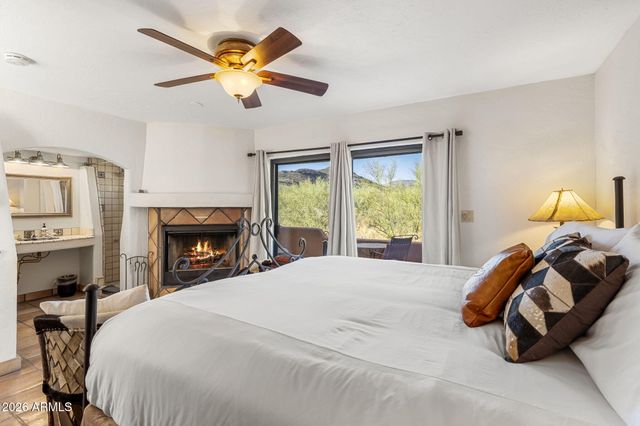 40205 N 26TH Street, Cave Creek, AZ 85331
