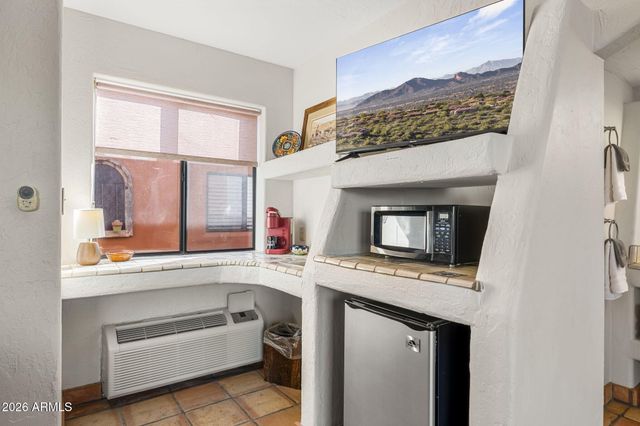 40205 N 26TH Street, Cave Creek, AZ 85331
