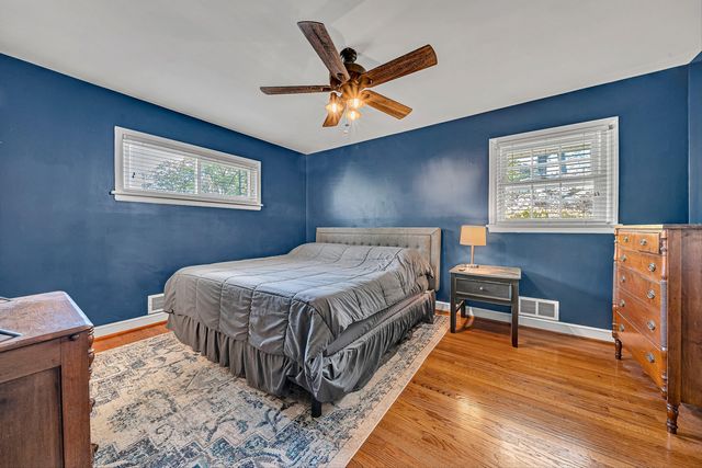4824 Brookwood DR, Roanoke, VA 24018