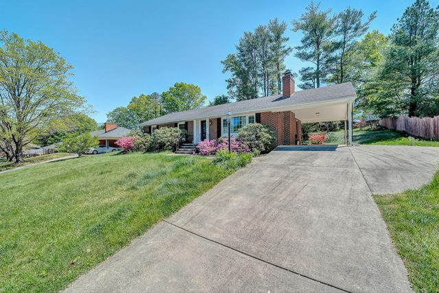 4824 Brookwood DR, Roanoke, VA 24018