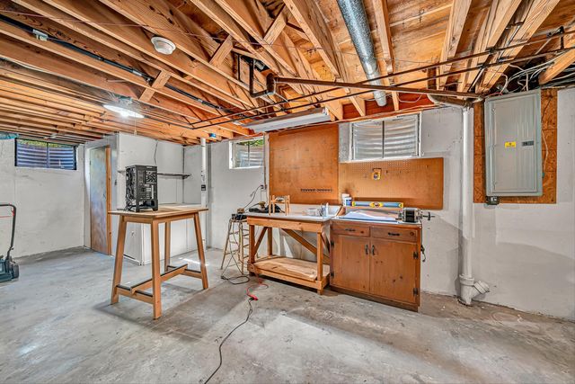 4824 Brookwood DR, Roanoke, VA 24018