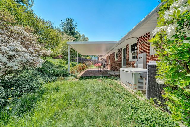 4824 Brookwood DR, Roanoke, VA 24018