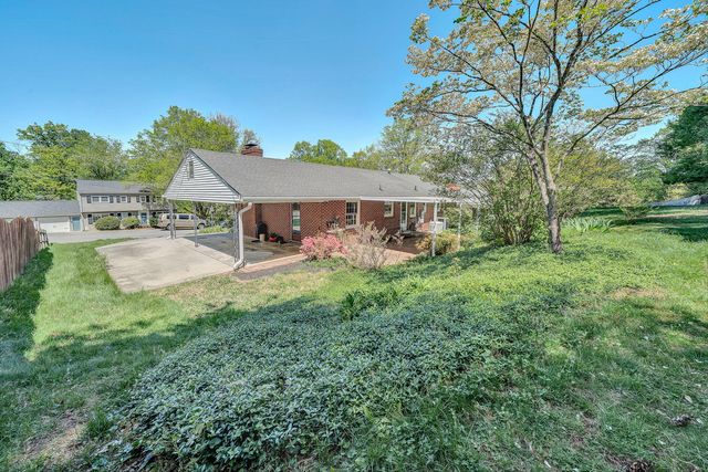 4824 Brookwood DR, Roanoke, VA 24018