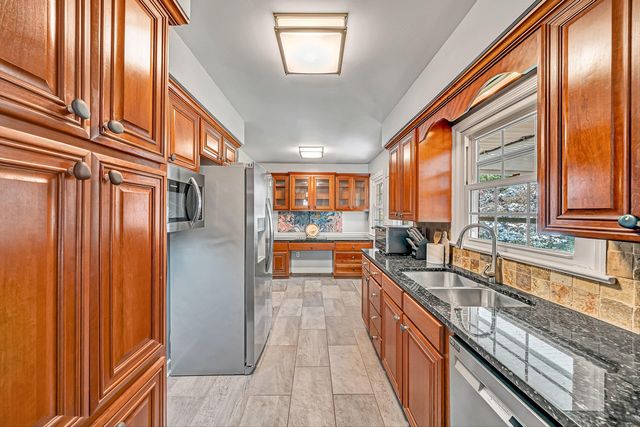 4824 Brookwood DR, Roanoke, VA 24018