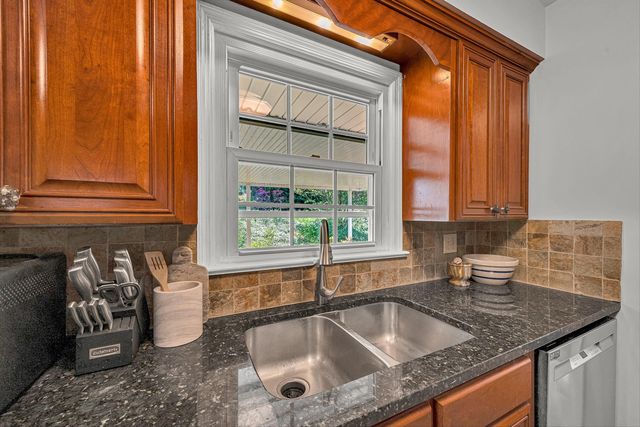 4824 Brookwood DR, Roanoke, VA 24018