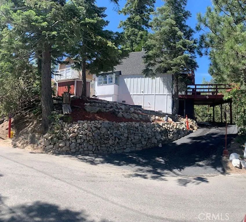 26325 Lake Forest, Twin Peaks, CA 92391