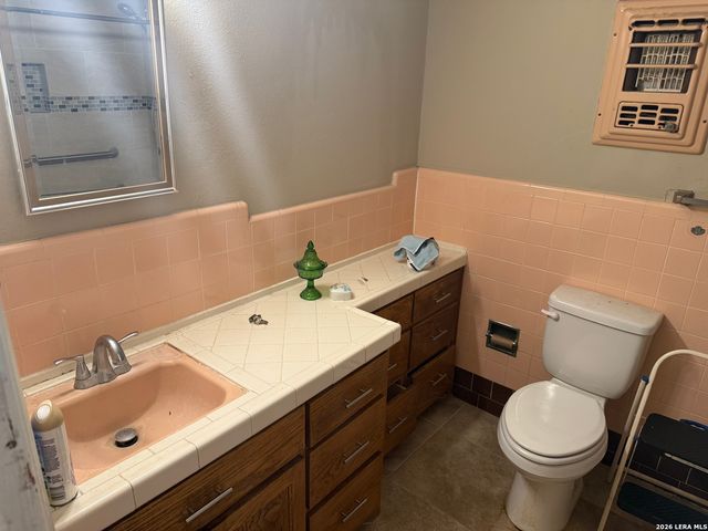 319 Laddie, San Antonio, TX 78201