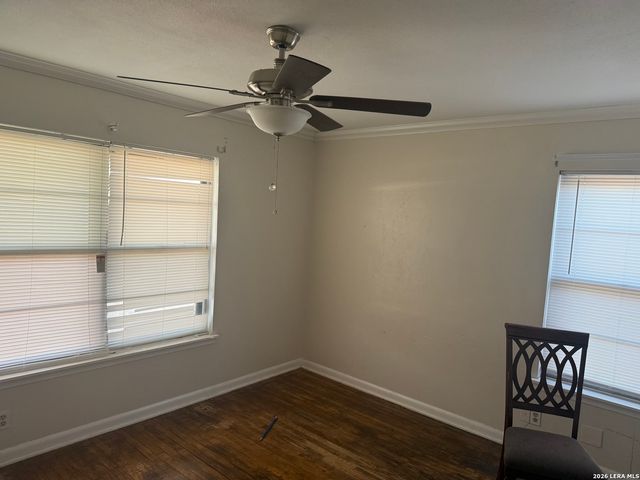 319 Laddie, San Antonio, TX 78201