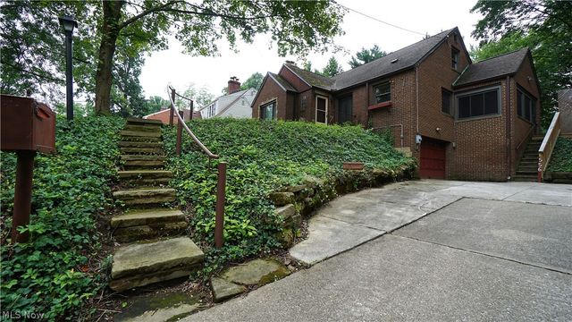 556 Royal Avenue, Akron, OH 44303