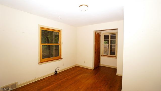 556 Royal Avenue, Akron, OH 44303