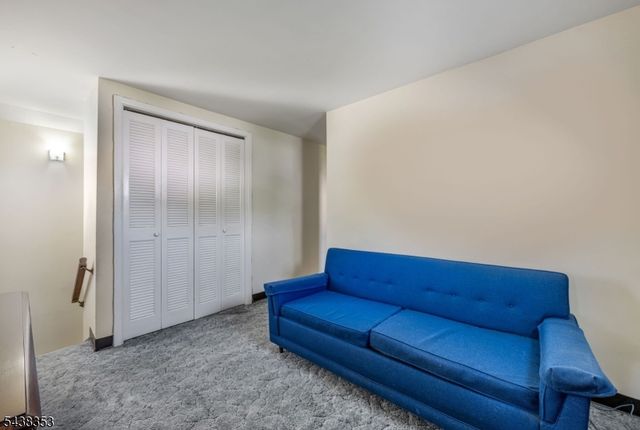 65 Harding Ave, Totowa Boro, NJ 07512