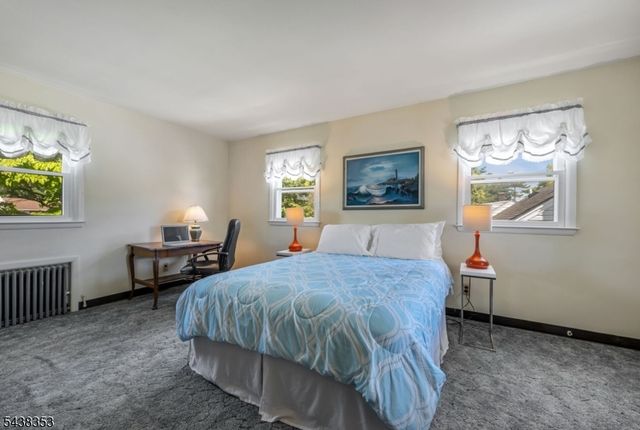 65 Harding Ave, Totowa Boro, NJ 07512