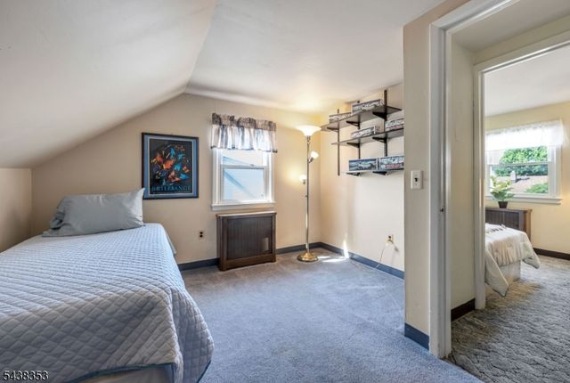 65 Harding Ave, Totowa Boro, NJ 07512