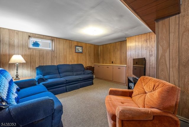 65 Harding Ave, Totowa Boro, NJ 07512
