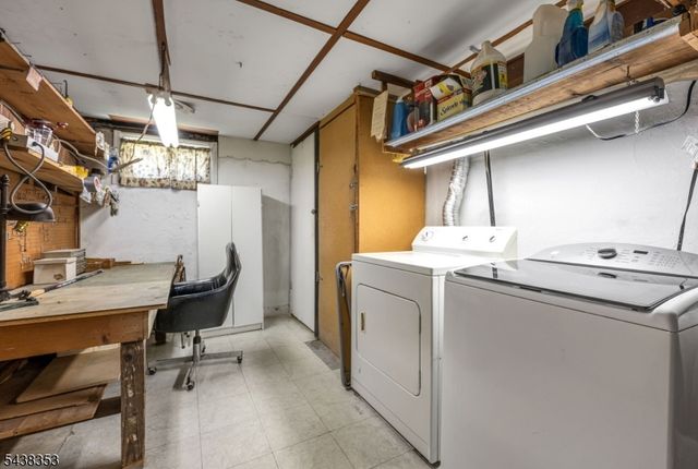65 Harding Ave, Totowa Boro, NJ 07512
