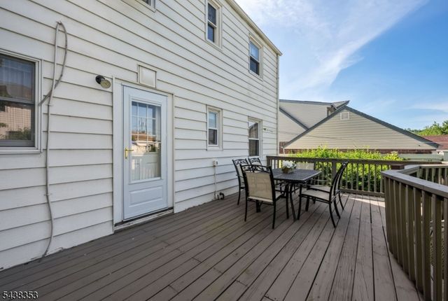 65 Harding Ave, Totowa Boro, NJ 07512