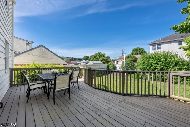65 Harding Ave, Totowa Boro, NJ 07512