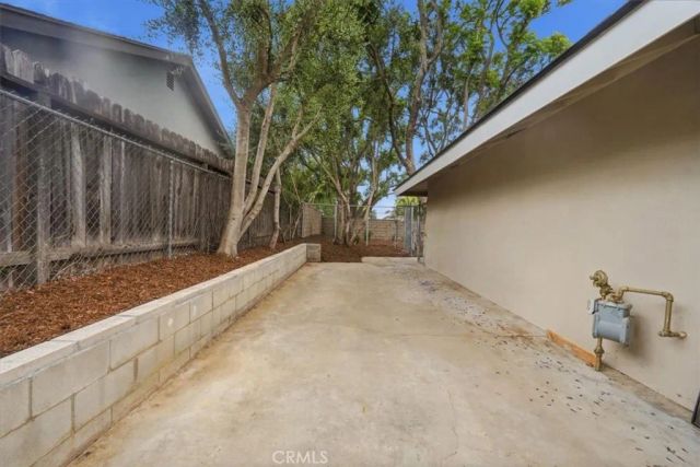 7831 Live Oak Drive, Jurupa Valley, CA 92509