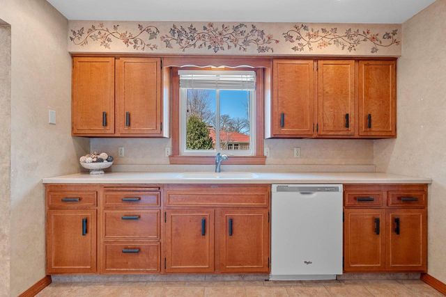 1028 RIVERSIDE DRIVE, Kaukauna, WI 54130