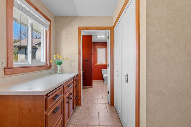 1028 RIVERSIDE DRIVE, Kaukauna, WI 54130
