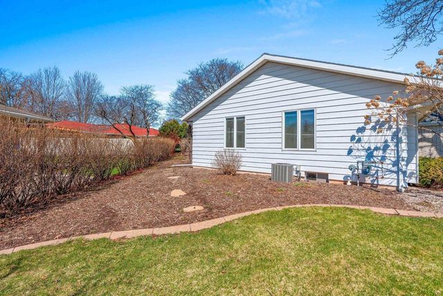 1028 RIVERSIDE DRIVE, Kaukauna, WI 54130