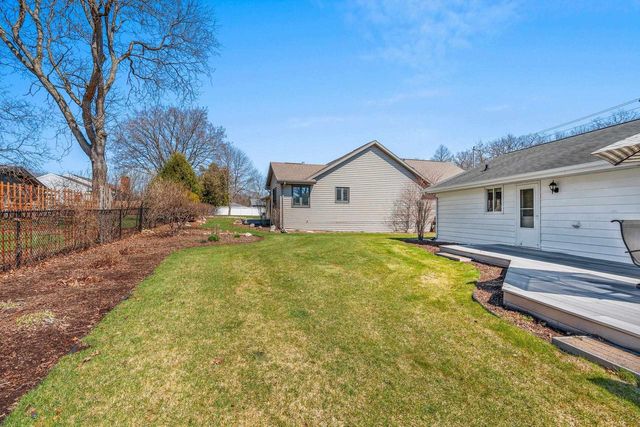 1028 RIVERSIDE DRIVE, Kaukauna, WI 54130