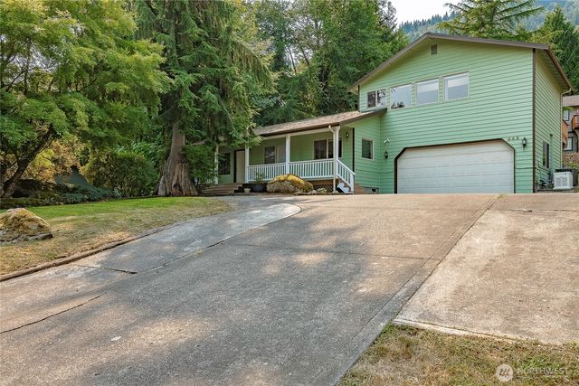443 Rainbow Drive, Sedro Woolley, WA 98284