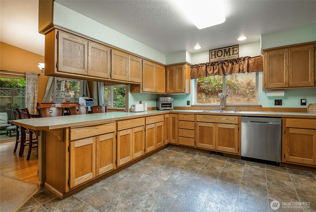 443 Rainbow Drive, Sedro Woolley, WA 98284