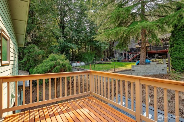 443 Rainbow Drive, Sedro Woolley, WA 98284