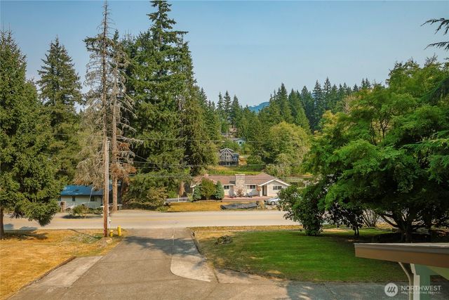 443 Rainbow Drive, Sedro Woolley, WA 98284